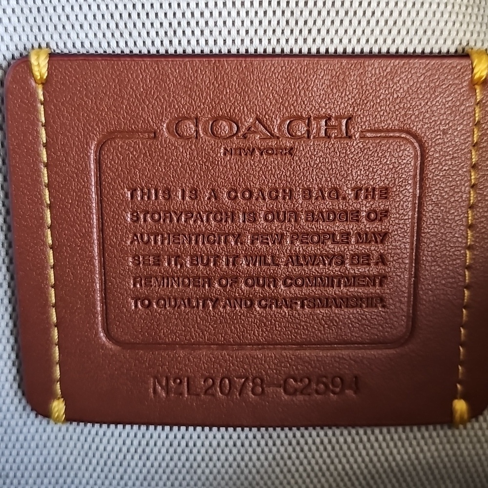 Coach 2020 Bea Tote In Colorblock Green And Gray Like New! - Picture 13 of 15